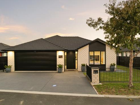 8 Kukari Close, Flagstaff