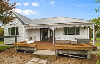 461 Centre Road, Momona