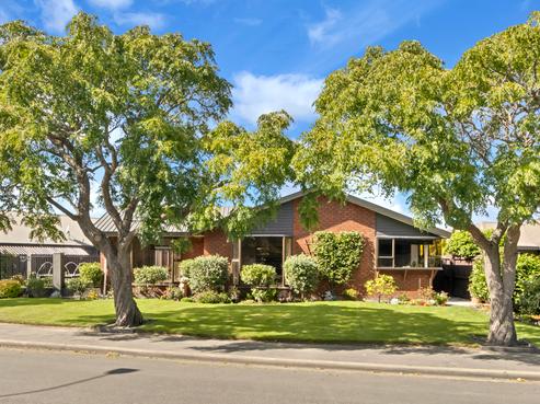 14 Creese Place, Redwood