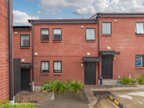 14/15 Sunhill Road, Sunnyvale