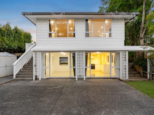 704A East Coast Road, Pinehill