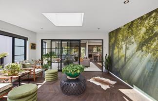 9 Pike Place, Ferndale