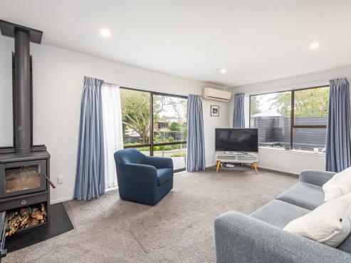 18 Lowry Avenue, Redwood
