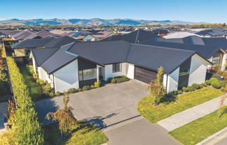 63 Blunden Road, Lincoln