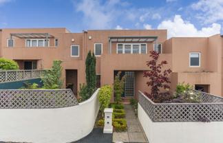 64 Drivers Road, Maori Hill