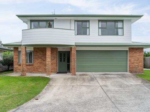 36B Upland Street, Brookfield
