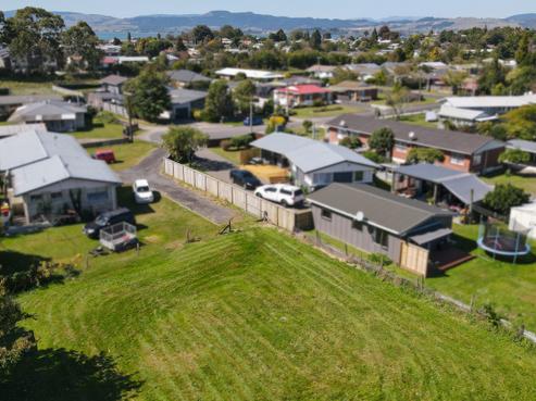 8C Kouma Place, Fairy Springs