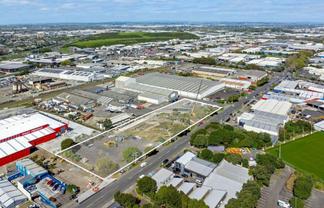  9,140m² across 3 Distinct Yard Areas