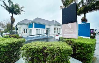 PRIME CORNER, AFFORDABLE RENT
