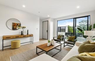 79 Bearing Parade, Long Bay