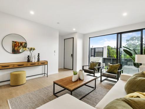 79 Bearing Parade, Long Bay