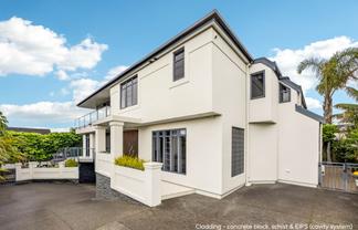 9a Scarboro Terrace, Murrays Bay