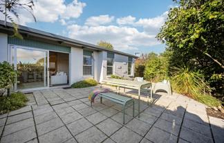 2/49 Watea Road, Torbay