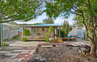 25 Lowtherhurst Road, Massey