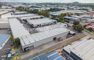 694m² High-Stud Warehouse | 8 Carparks