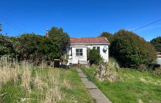 106 Bann Street, Bluff