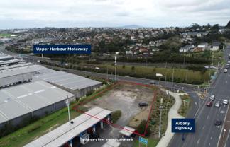 Secured yard by motorway intersection