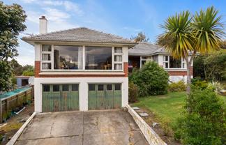 15 Middleton Road, Kew