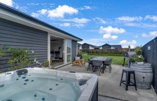 14 Miskell Street, Pegasus