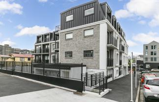 408/2 Colombo Street, Newtown