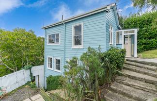 8 Dalry Street, Mornington