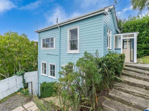 8 Dalry Street, Mornington