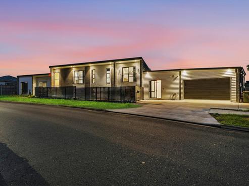 62 Castlebane Drive, Flat Bush