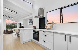 13 Frosses Place, Massey