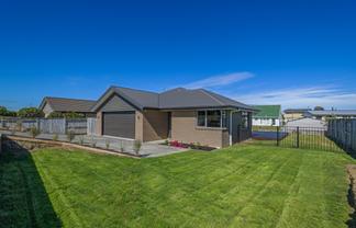 9 Macdonald Heights, Feilding