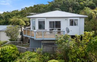 2/259 Major Drive, Kelson