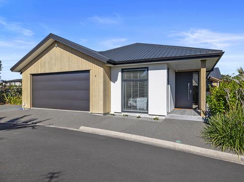 2/31 Links Drive, Waiwhakaiho