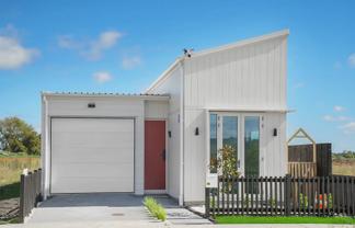 24 Te Taiheke Road, Karaka