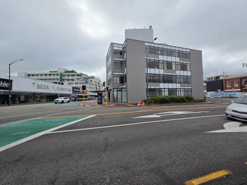 2/1 Knights Road, Central Hutt