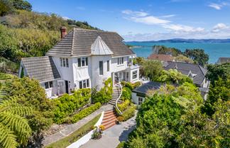 12 Cheviot Road, Lowry Bay, Eastbourne