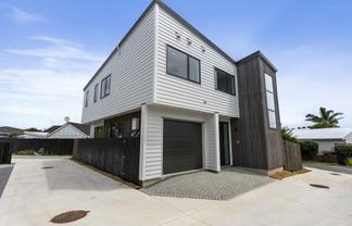 7D  Edgewater Grove, Orewa