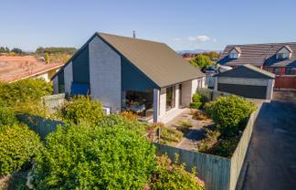 6 Orielton Place, Gleniti