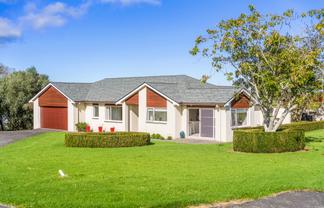 61B Whatapaka Road, Karaka