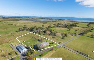 61B Whatapaka Road, Karaka