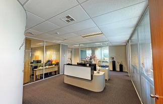 TURNKEY TRITON DRIVE OFFICE - COMPETITIVE RENTAL
