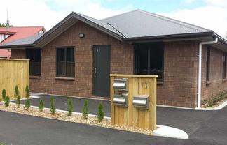 6/173 Knighton Road, Hillcrest