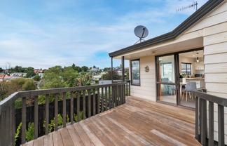 15 Ferndown Close, Brookfield