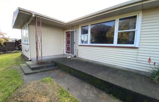 1 Dampier Avenue, Awapuni