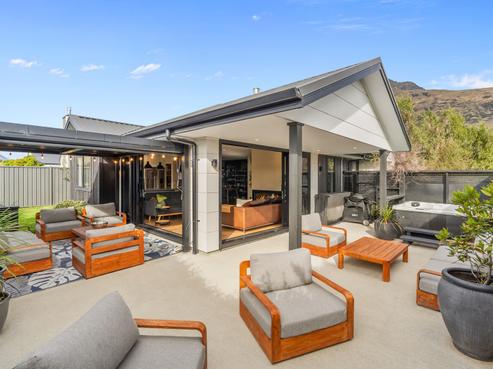 1 Myles Way, Dalefield/Wakatipu Basin
