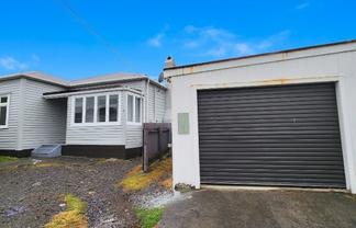 9 Mahoe Street, Strandon