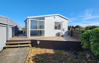 9A Mahoe Street, Strandon