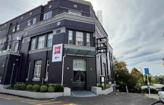 Prime Riverfront Restaurant