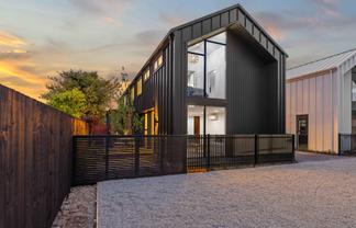 2/60 Innes Road, Merivale