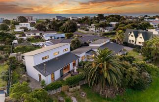 10 Fenside Street, Waikanae Beach