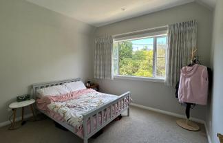 A/215 Karori Road, Karori