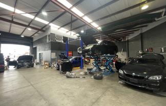 Well-Appointed High Stud Warehouse | 16 Parks